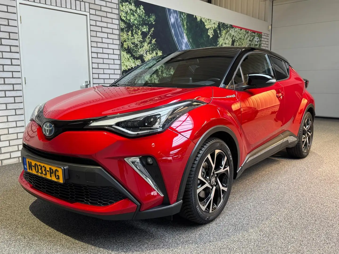 Toyota C-HR 2.0 Hybrid Style Luxury Rot - 2