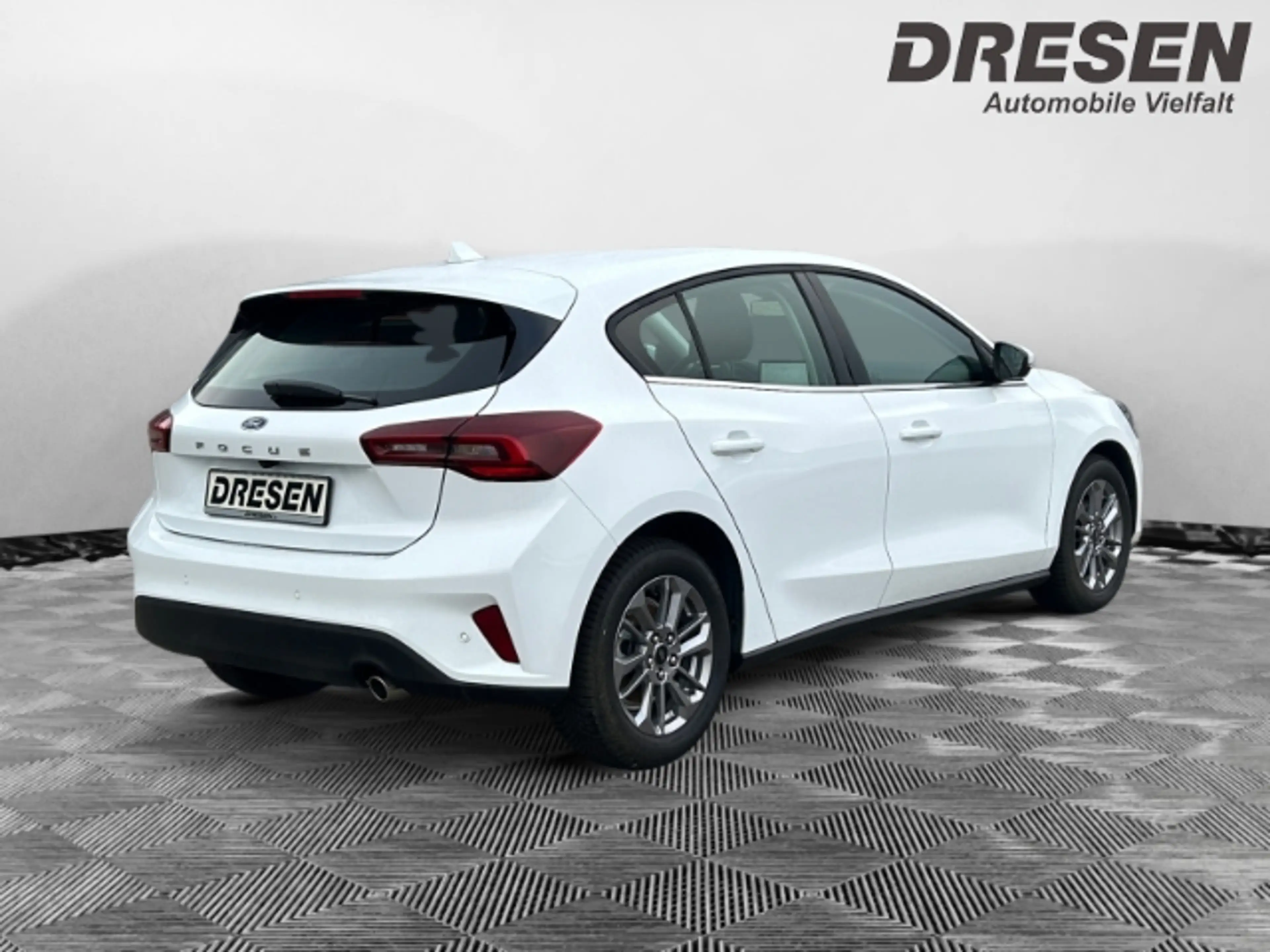 Ford Focus Mild-Hybrid Titanium Navi LED Kurvenlicht Scheinwe — photo 4