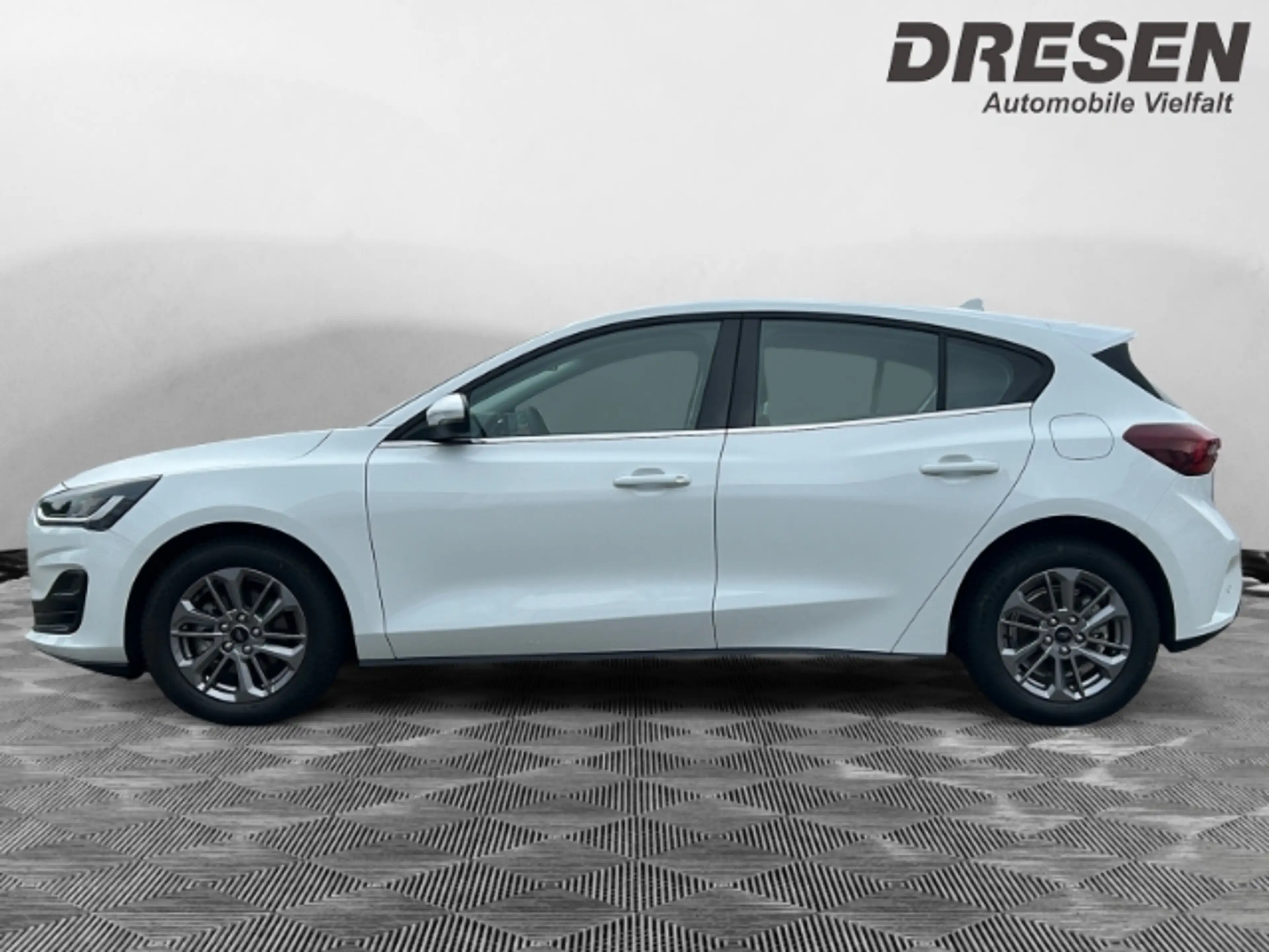 Ford Focus Mild-Hybrid Titanium Navi LED Kurvenlicht Scheinwe — photo 6