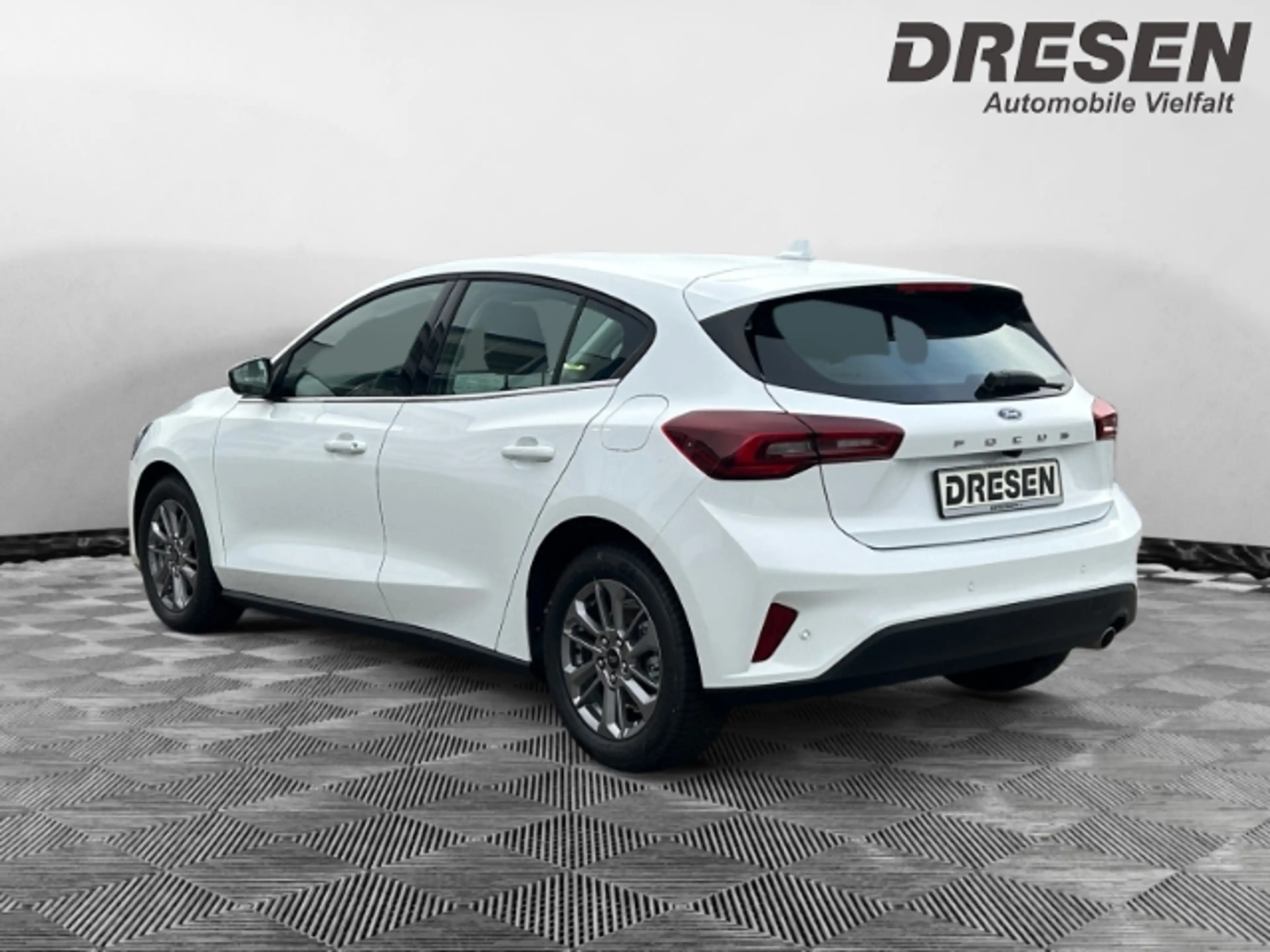 Ford Focus Mild-Hybrid Titanium Navi LED Kurvenlicht Scheinwe — photo 5