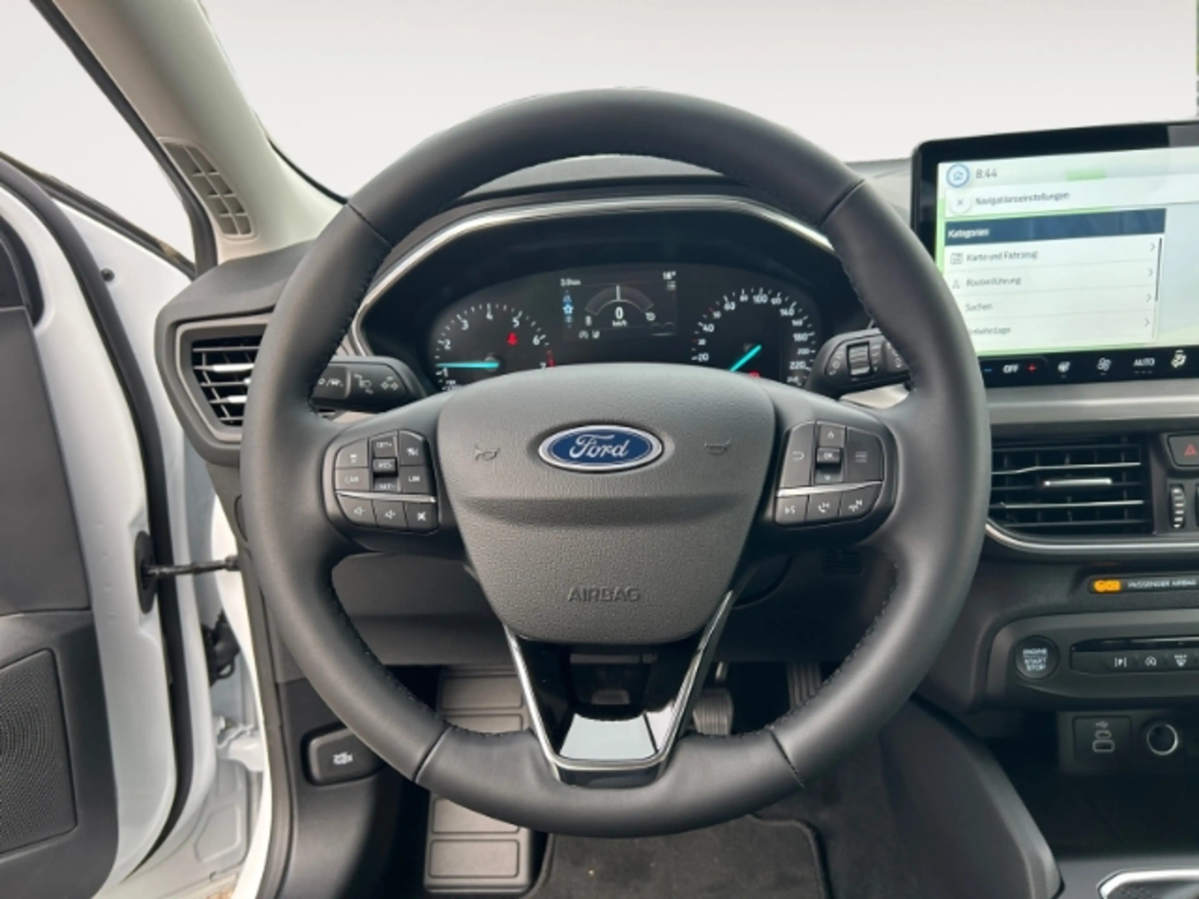 Ford Focus Mild-Hybrid Titanium Navi LED Kurvenlicht Scheinwe — photo 13