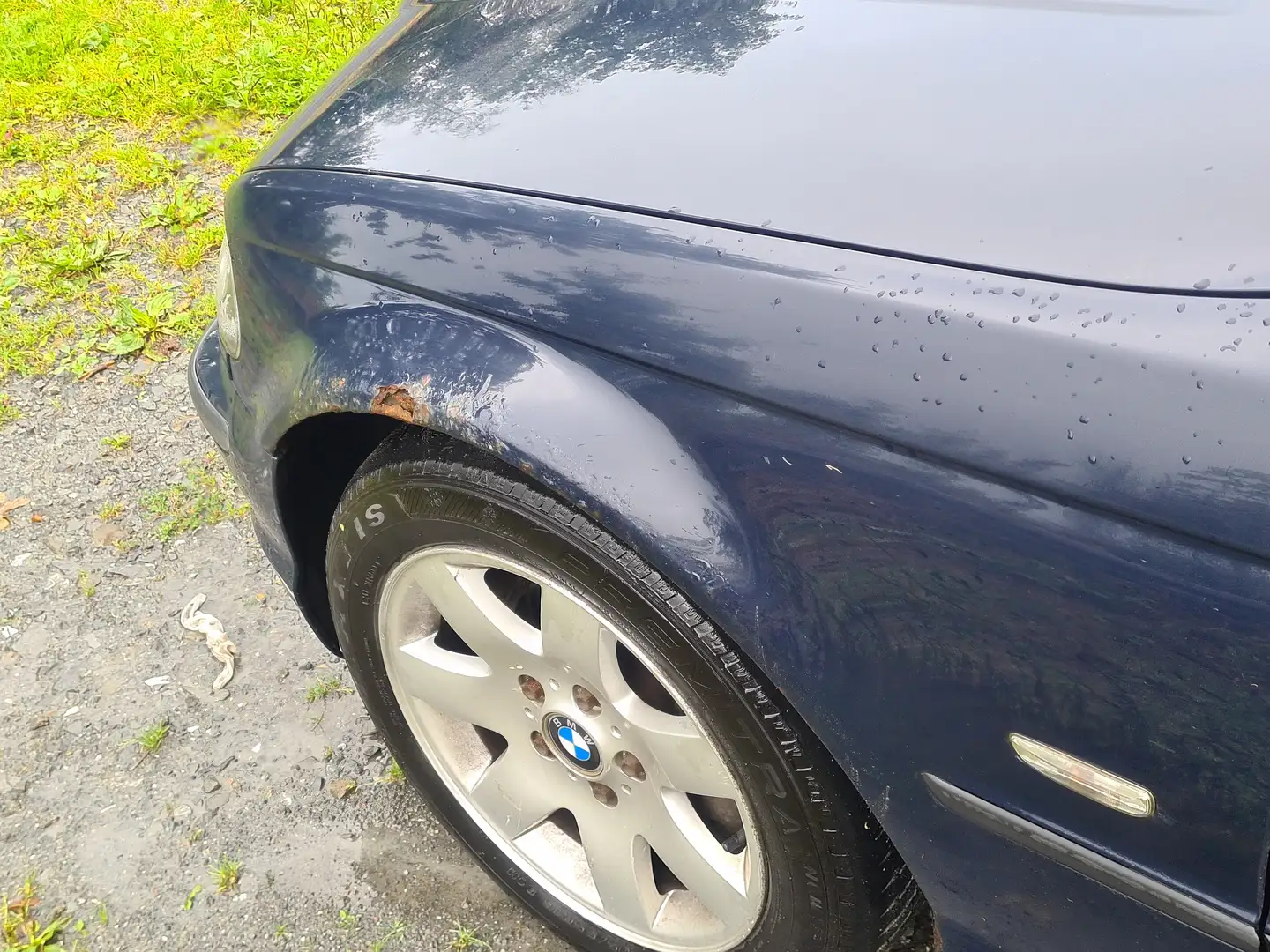 BMW 320 3er 320d touring plava - 2