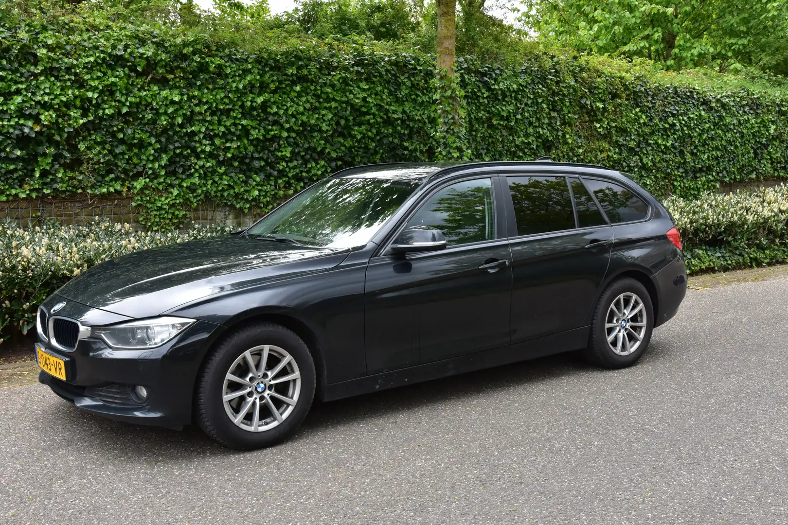 BMW 3-serie Touring 2.0D Executive | LEDER | NAVI Noir - 2