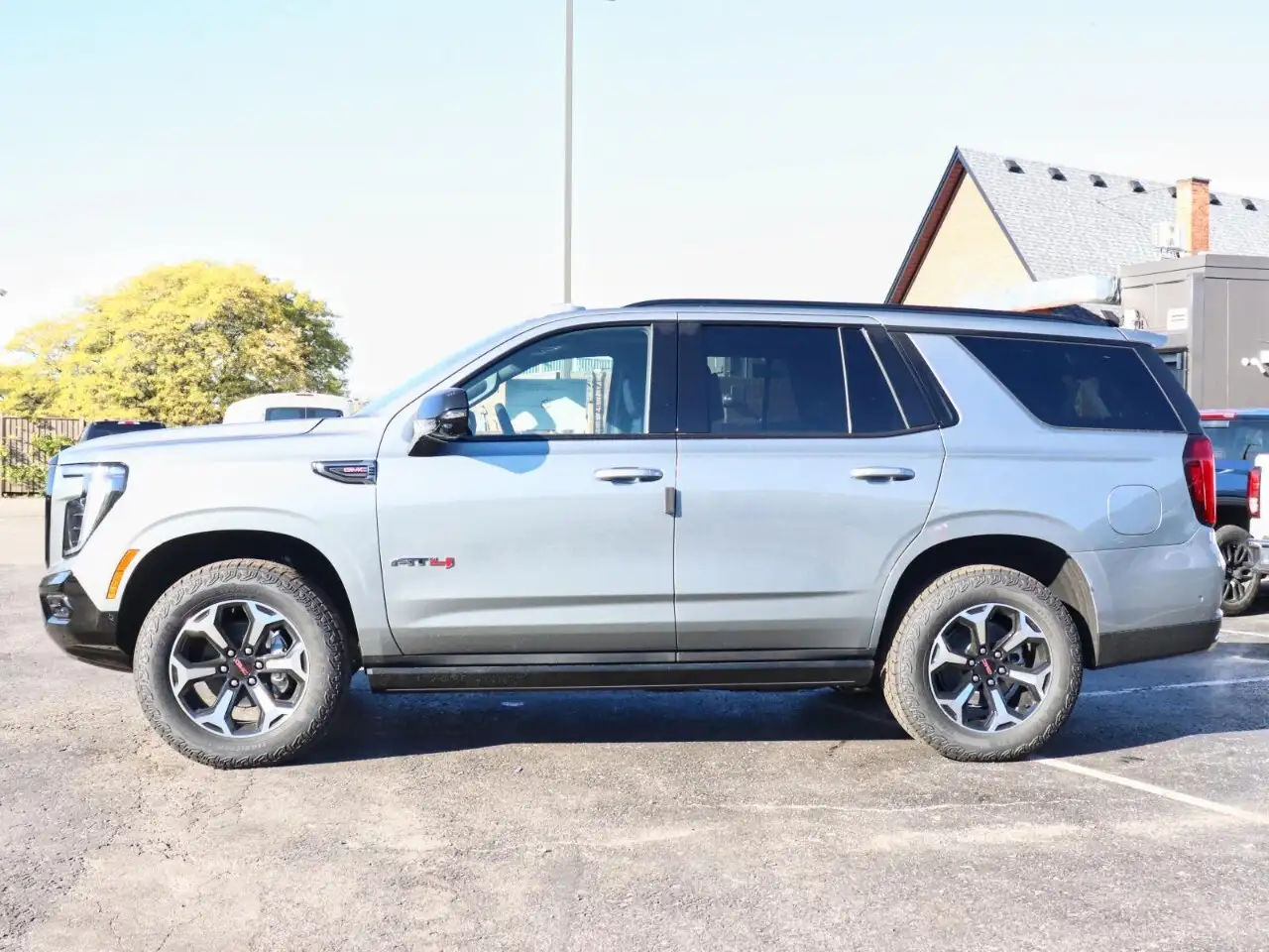 GMC Yukon снимка GMC Yukon