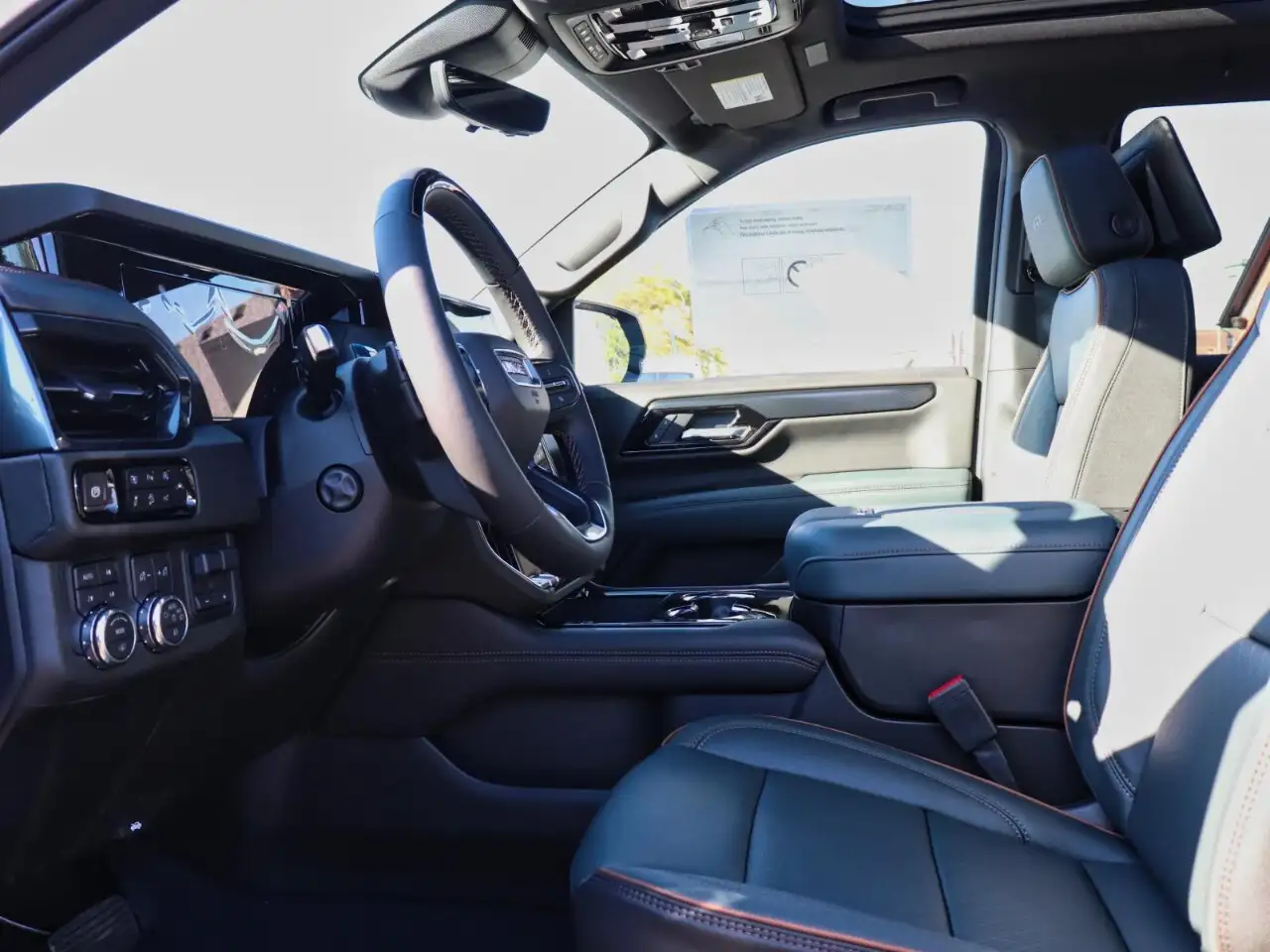 GMC Yukon снимка GMC Yukon