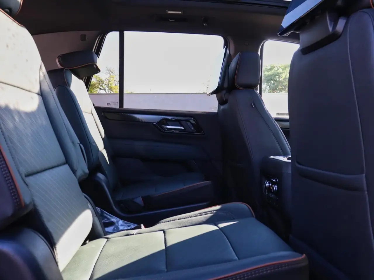 GMC Yukon снимка GMC Yukon