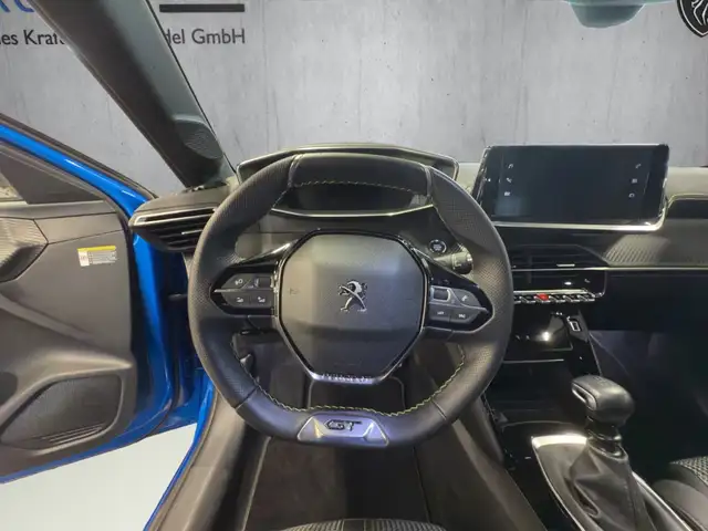 Peugeot 208 view 10