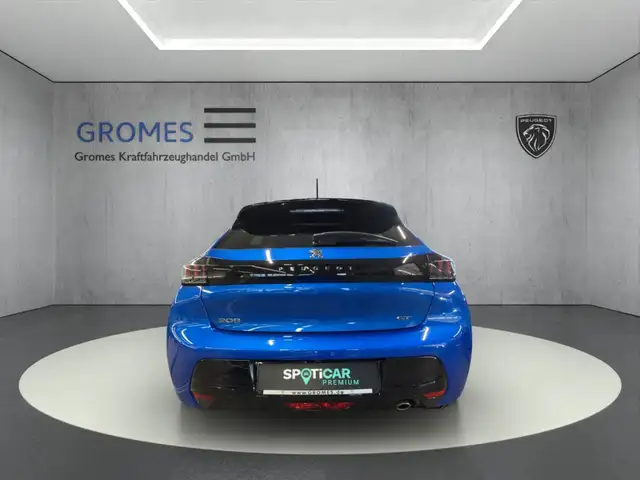 Peugeot 208 view 4