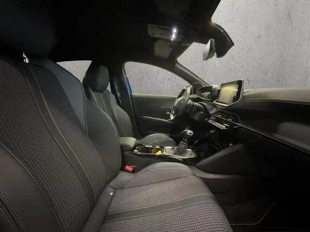 Peugeot 208 view 13