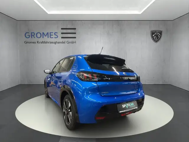Peugeot 208 view 5