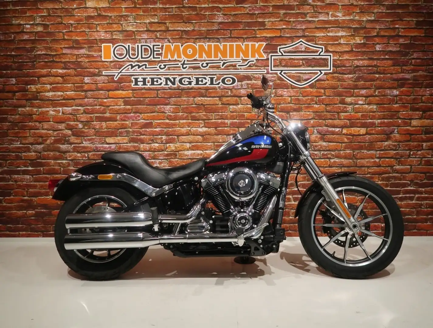 Harley-Davidson Low Rider FXLR Softail 107 Noir - 1