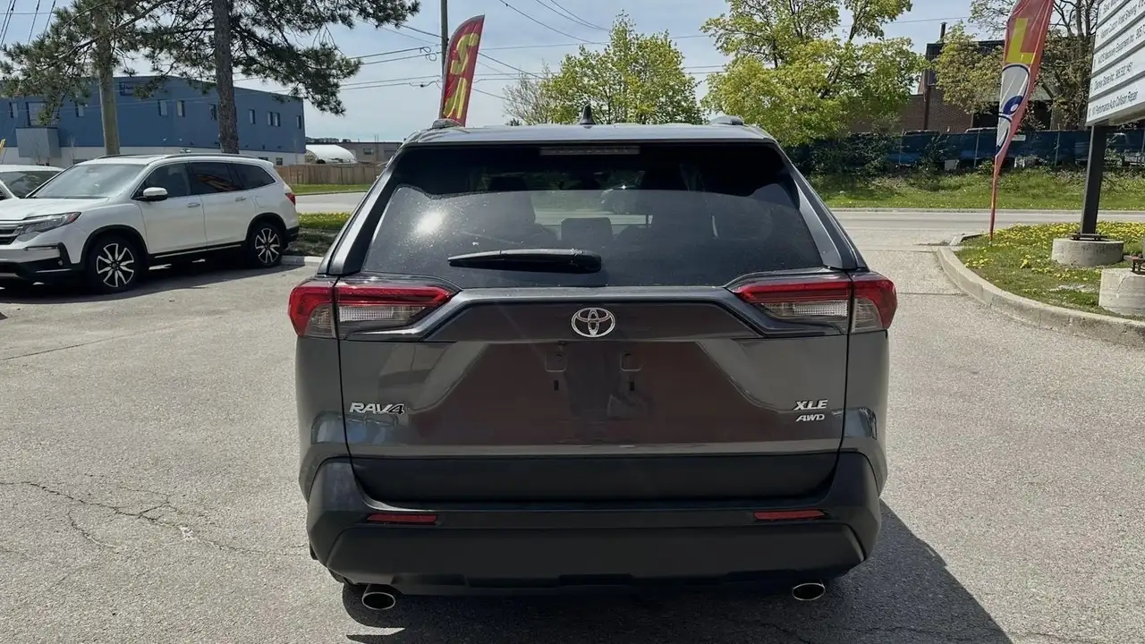 Toyota RAV 4 снимка Toyota RAV 4