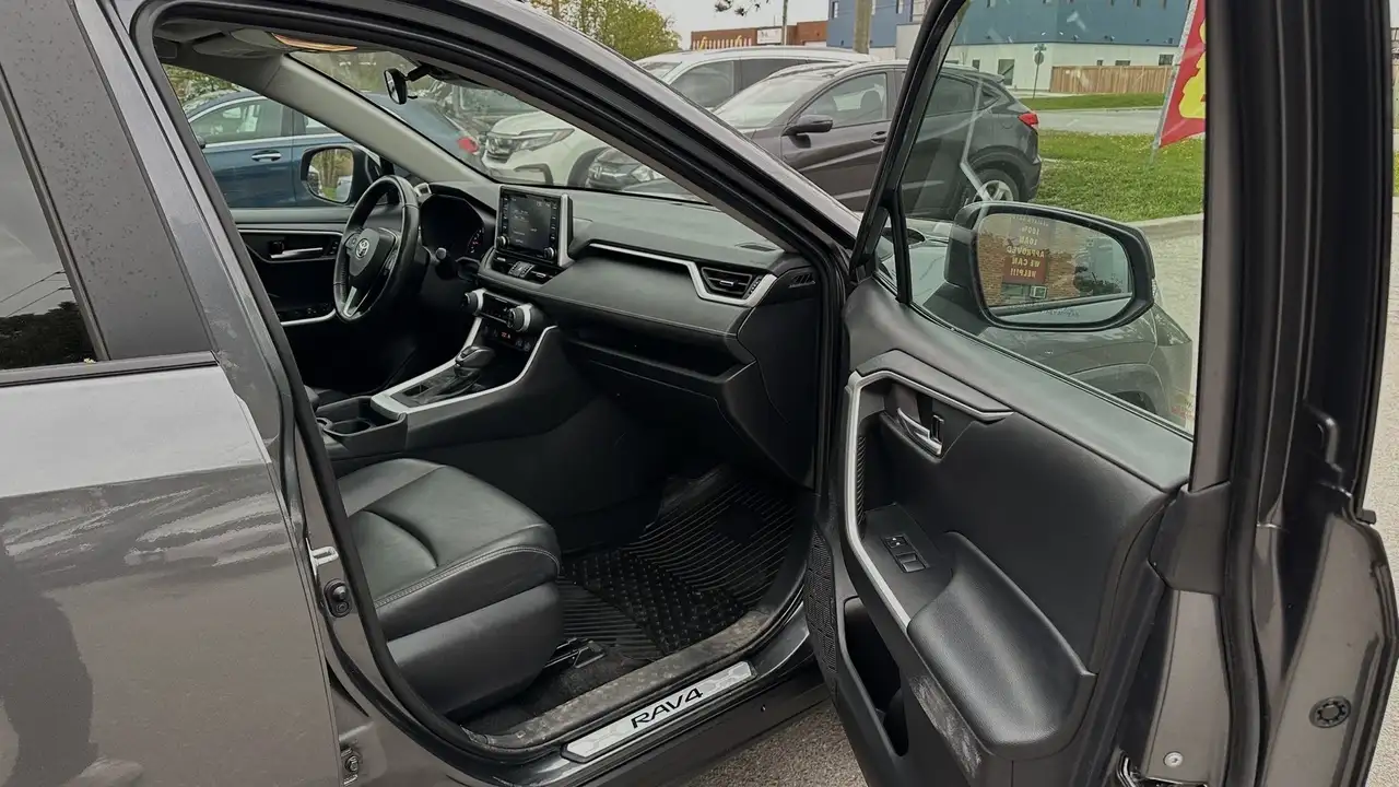 Toyota RAV 4 снимка Toyota RAV 4
