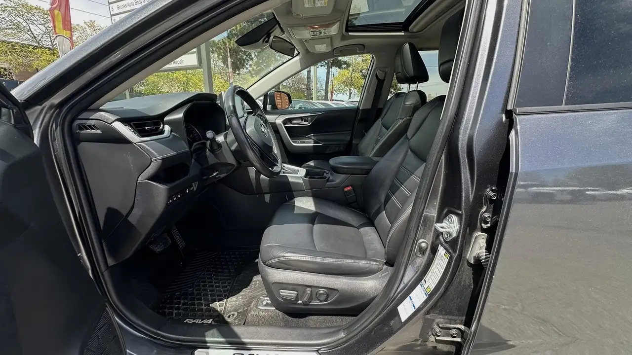 Toyota RAV 4 снимка Toyota RAV 4