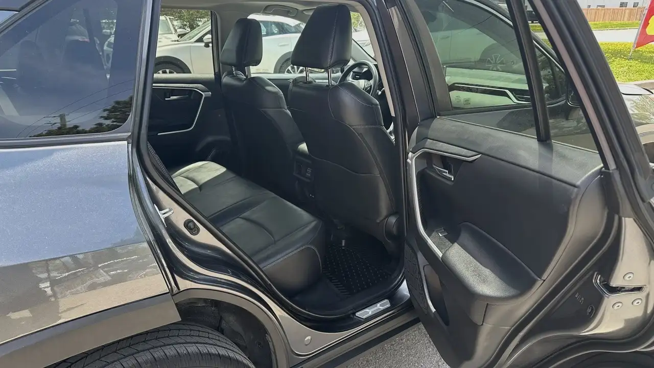 Toyota RAV 4 снимка Toyota RAV 4