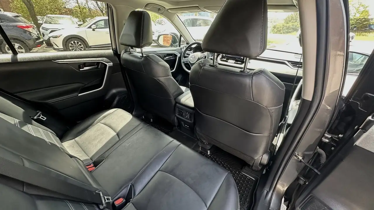 Toyota RAV 4 снимка Toyota RAV 4