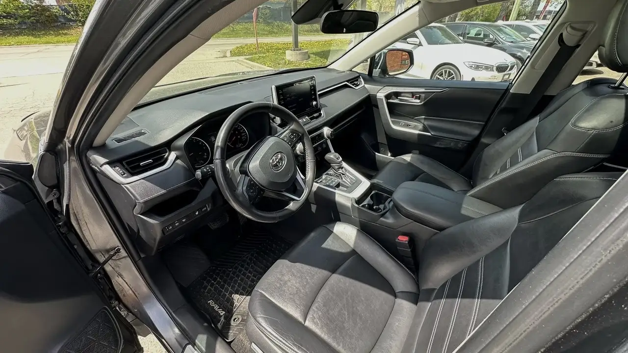 Toyota RAV 4 снимка Toyota RAV 4
