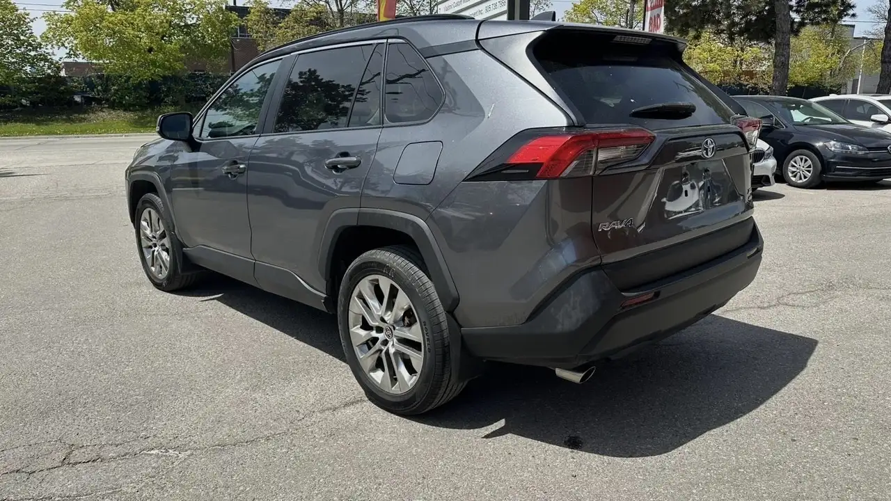 Toyota RAV 4 снимка Toyota RAV 4