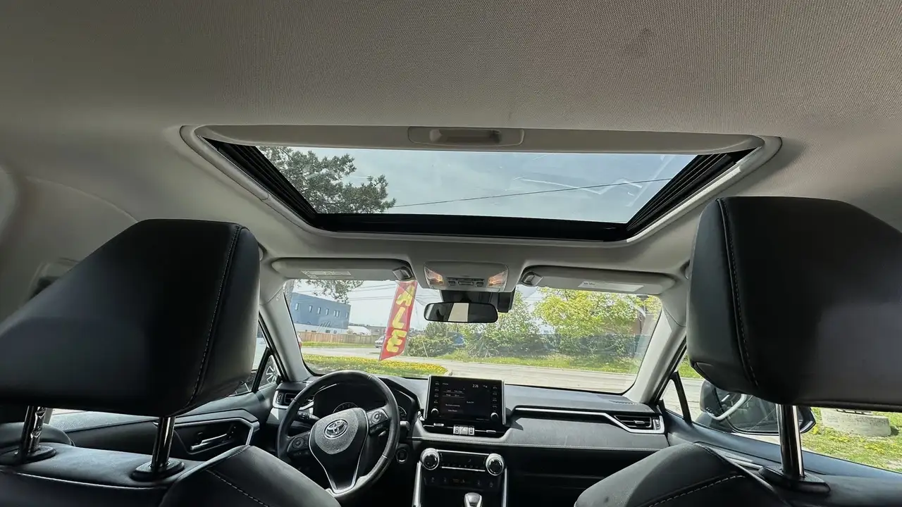 Toyota RAV 4 снимка Toyota RAV 4