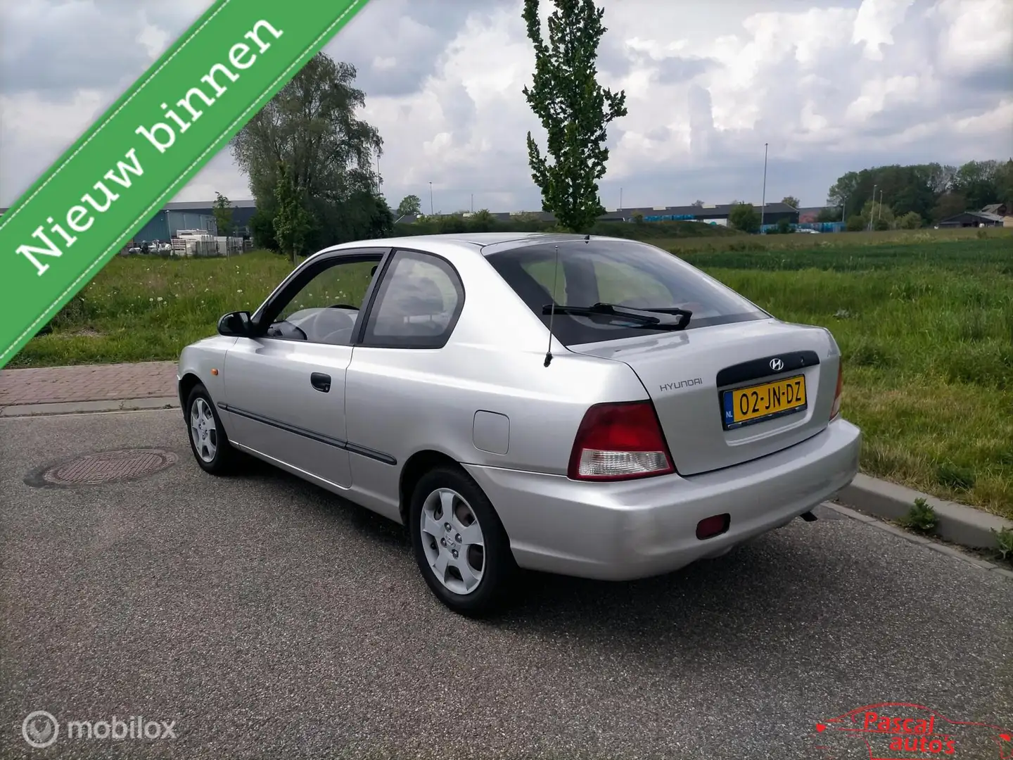 Hyundai ACCENT 1.3i nap nw apk nette auto Grau - 2