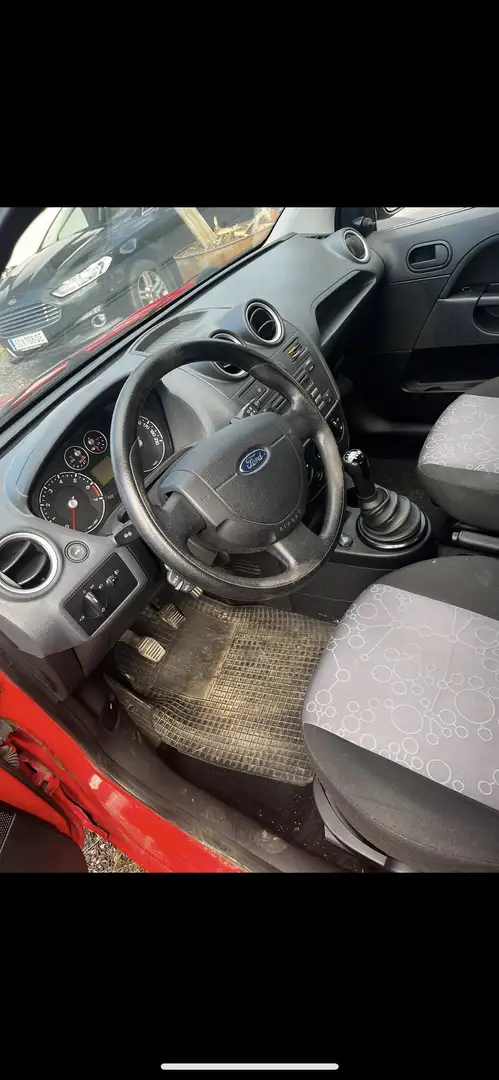 Ford Fiesta Ambiente 1,3 8V - 1