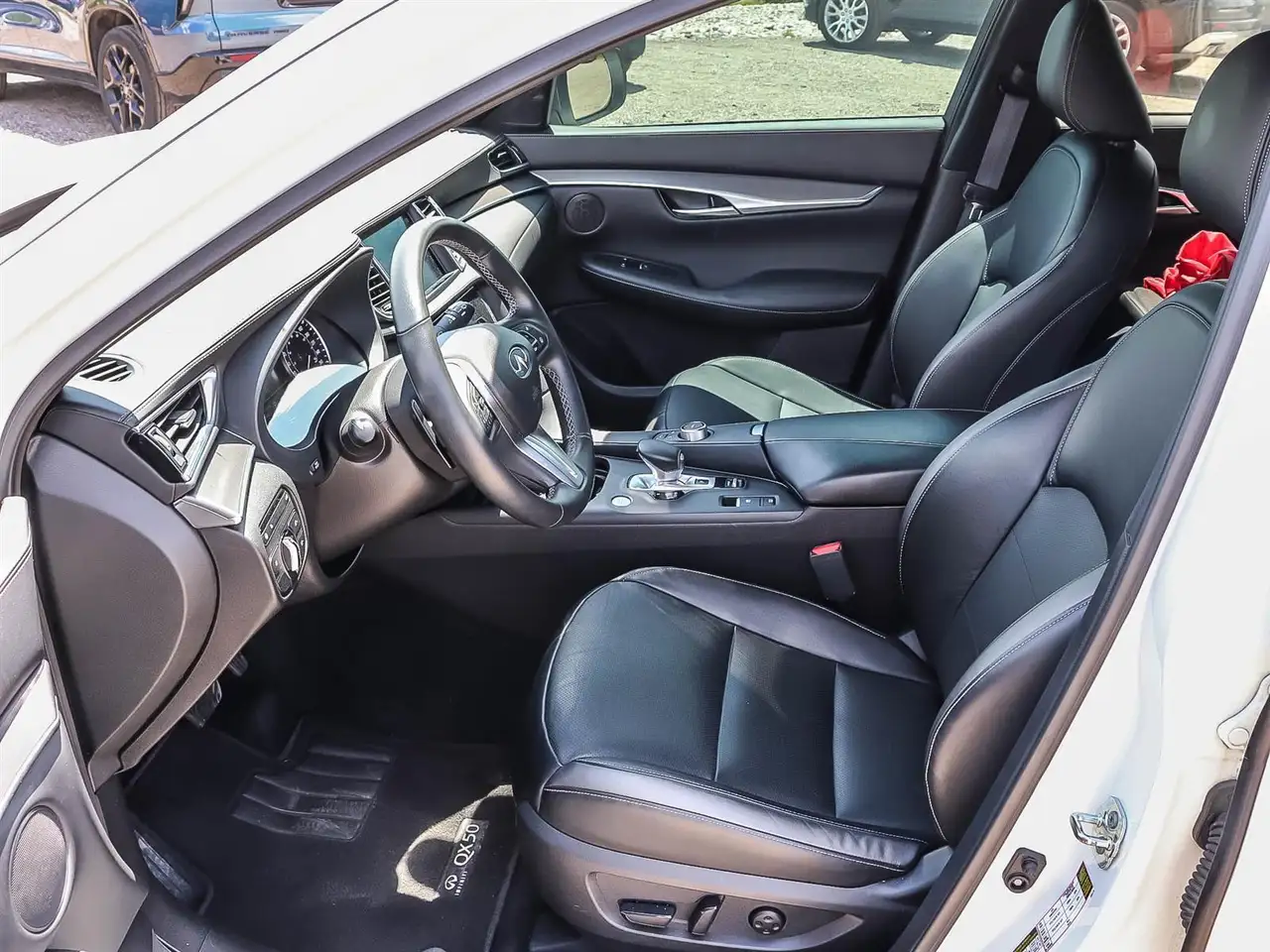 Infiniti QX50 снимка Infiniti QX50