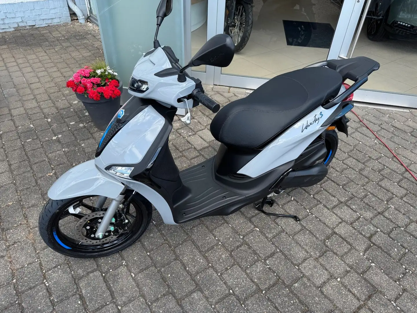 Piaggio Liberty 50 S iGET sofort MY25 Grau - 1