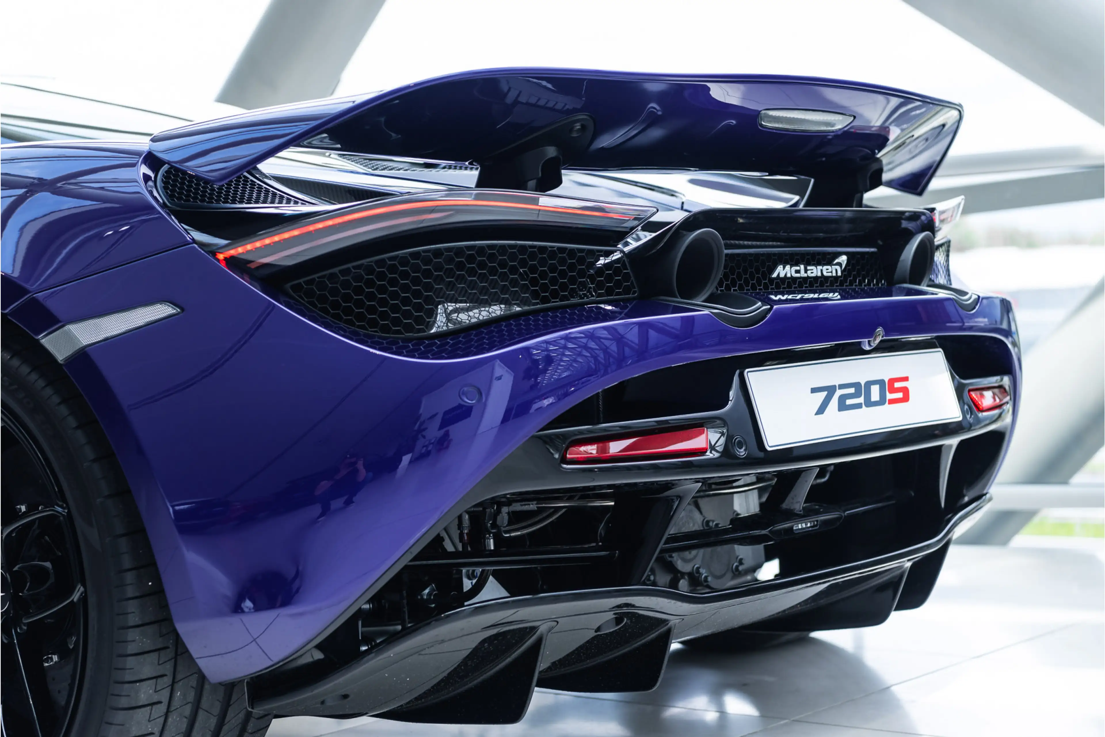 McLaren 720S 4.0 V8 Performance | Lantana Purple | MSO Black Pa — photo 14
