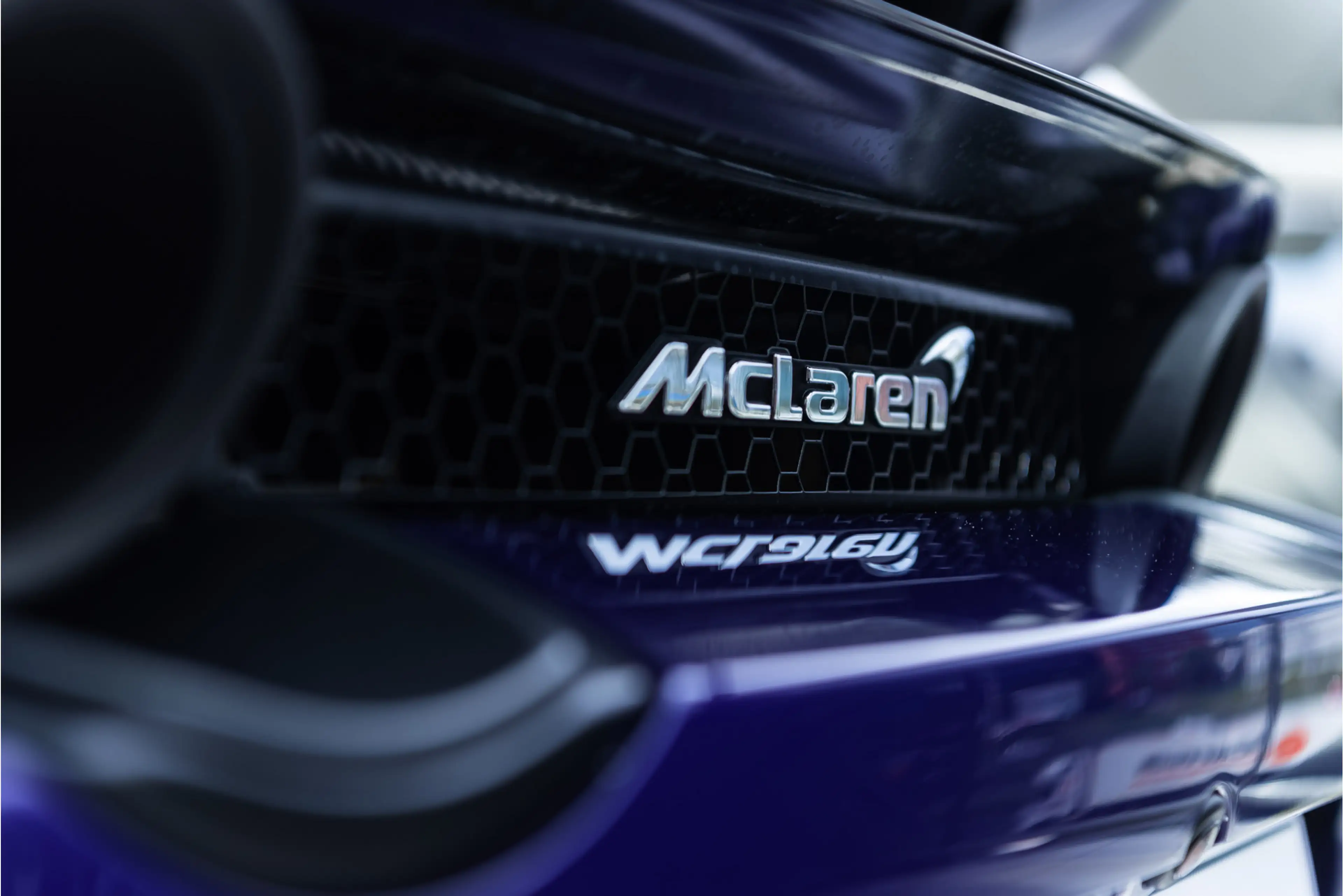 McLaren 720S 4.0 V8 Performance | Lantana Purple | MSO Black Pa — photo 15