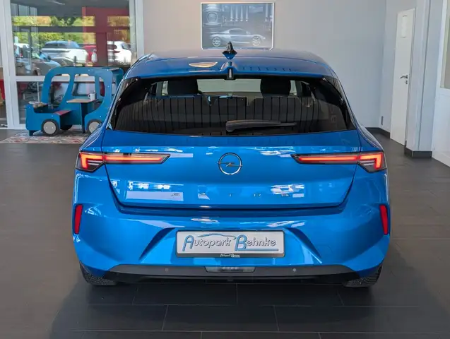 Opel Astra view 10