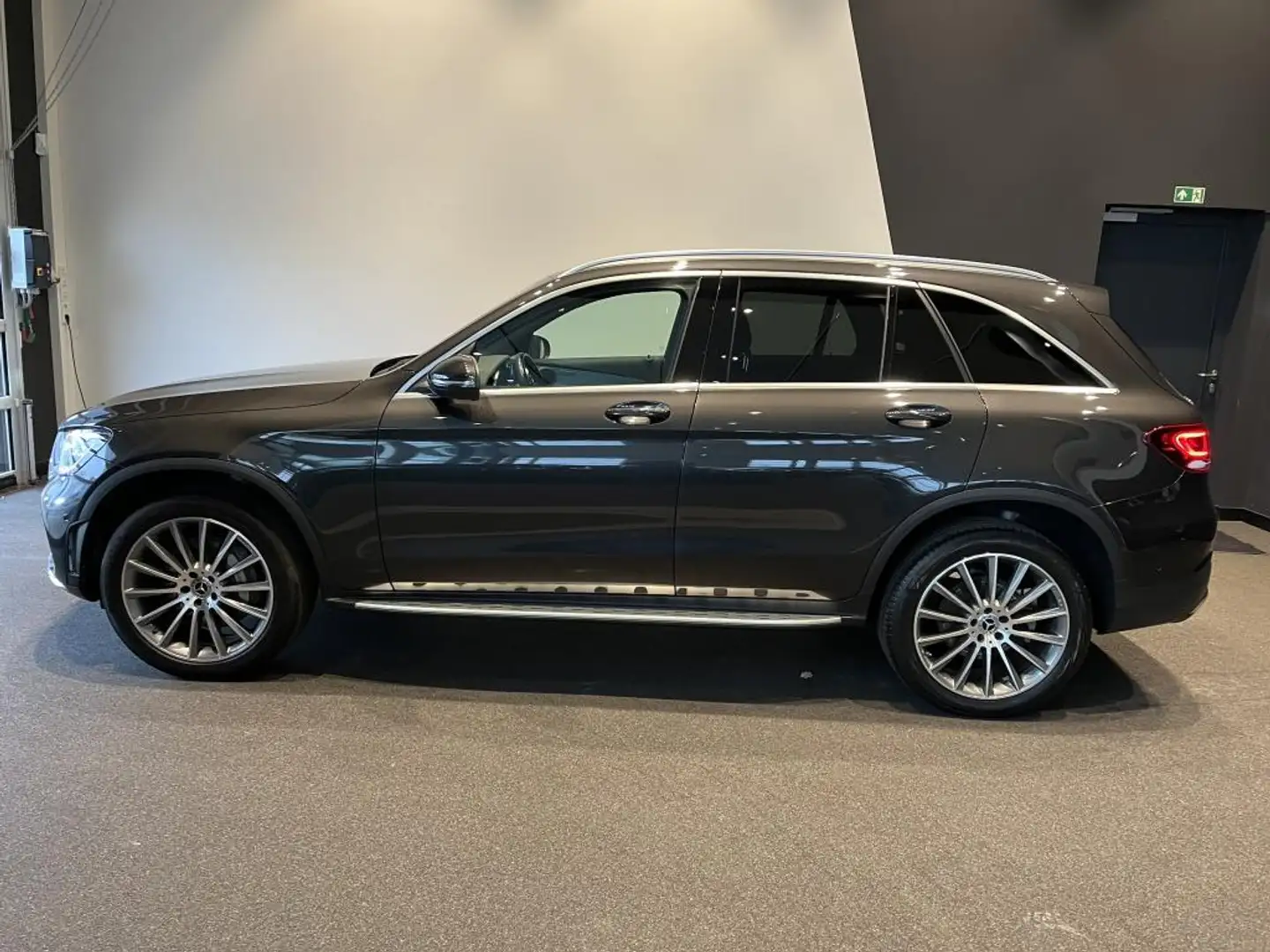 Mercedes-Benz GLC 300 de 4M +KAMERA+MBUX+AMG+NAVI+AUT+SHZ+PDC Grijs - 2