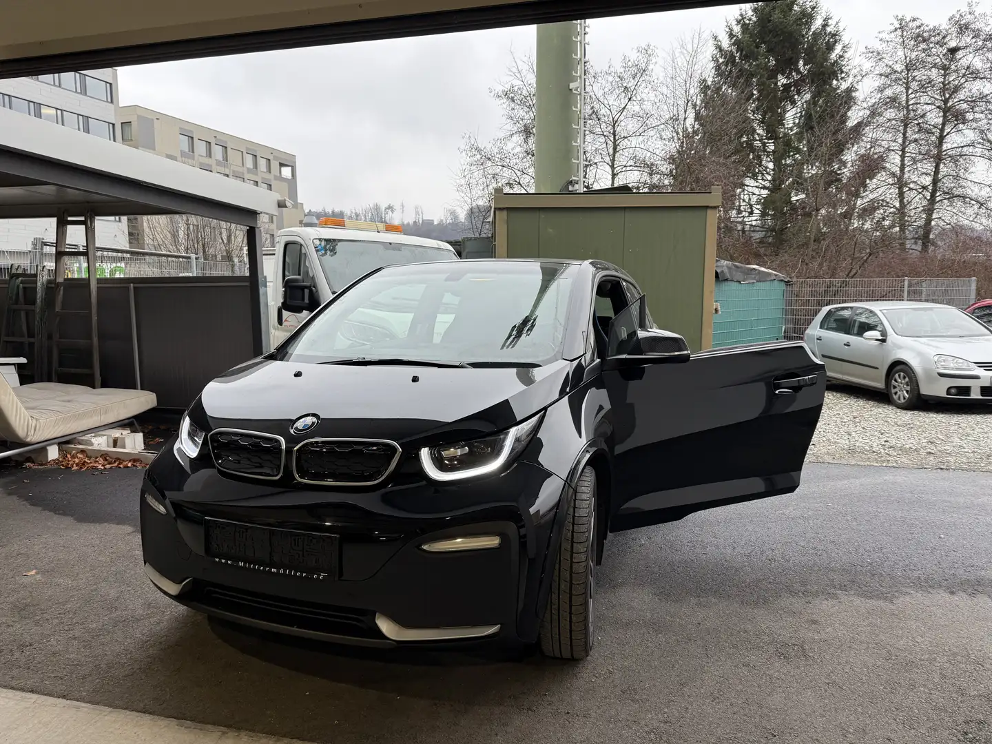 BMW i3 i3 42,2kWh Schwarz - 2