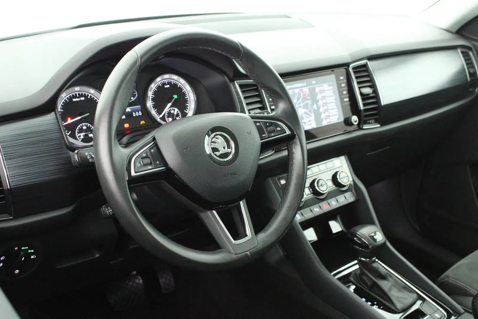 Skoda Kodiaq 1.5 TSI 150pk DSG Limited Business 7Pers. Trekhaak Gris - 2