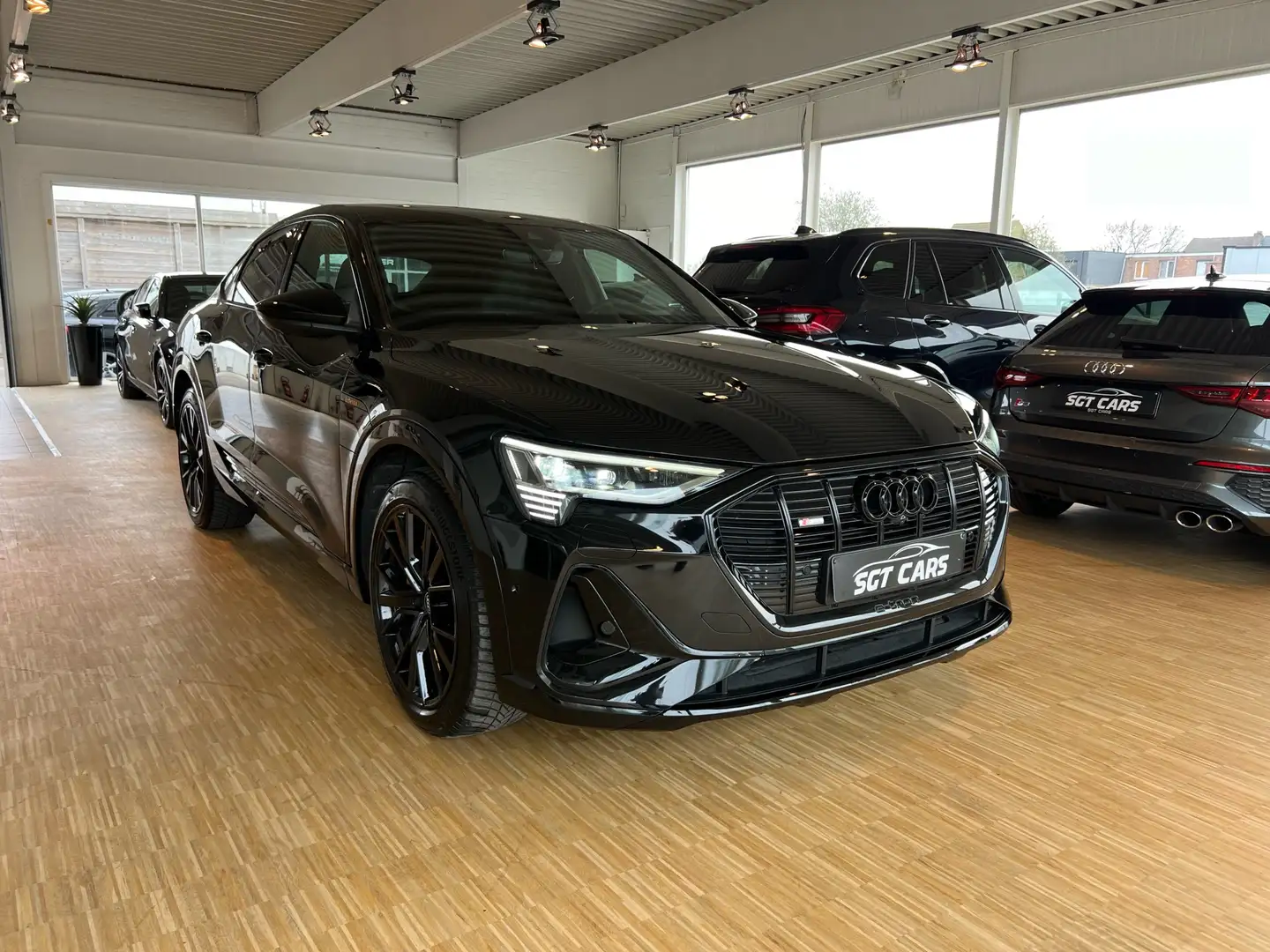 Audi e-tron Sportback 55 Gar.03/27-S-line-22kW-BO-Dig.LED-Pano Noir - 1