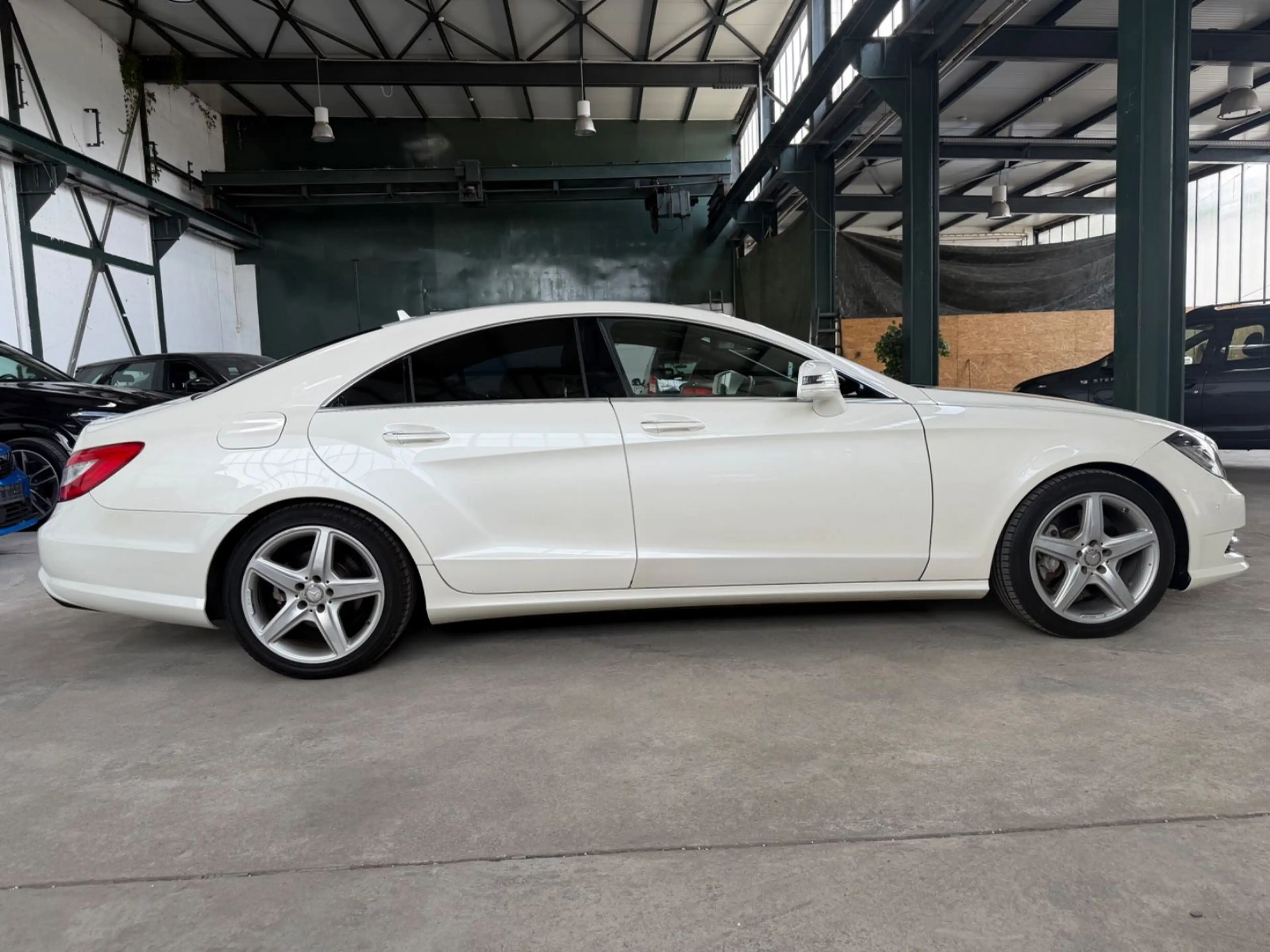 Mercedes-Benz CLS 350 CLS CLS 350 BlueEfficiency — photo 7