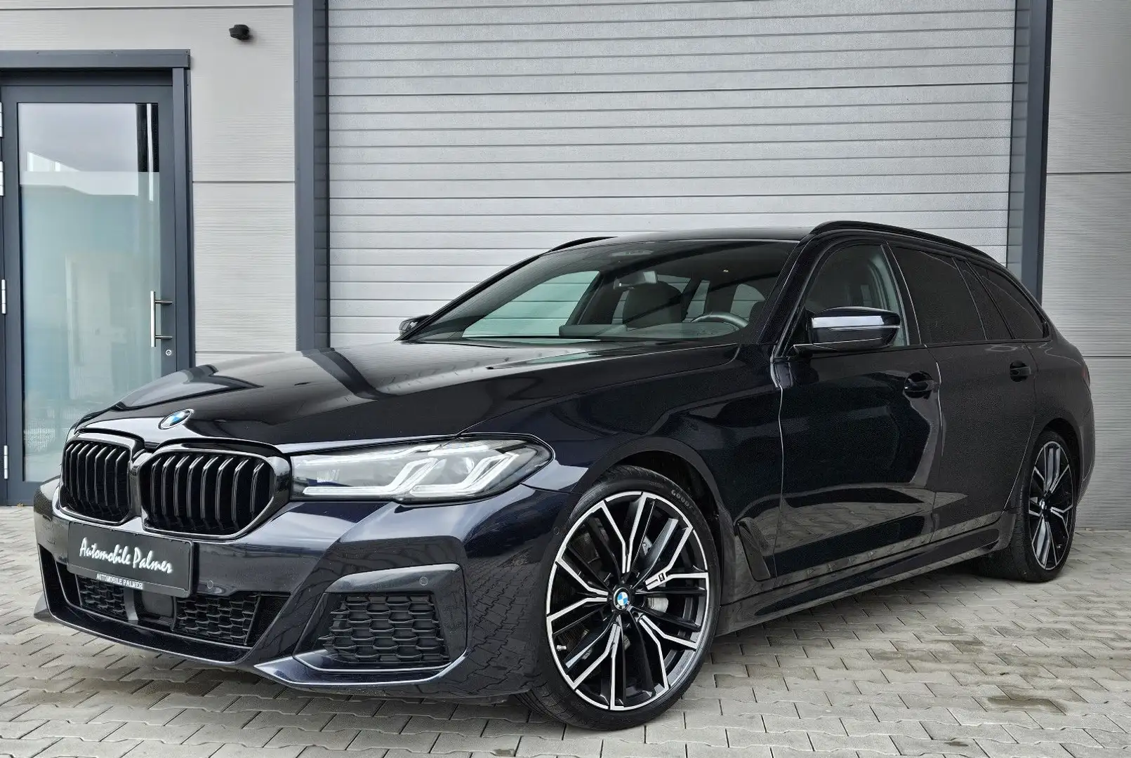 BMW 540 d xDrive M Sport Integral / TV / 20 Zoll Noir - 1