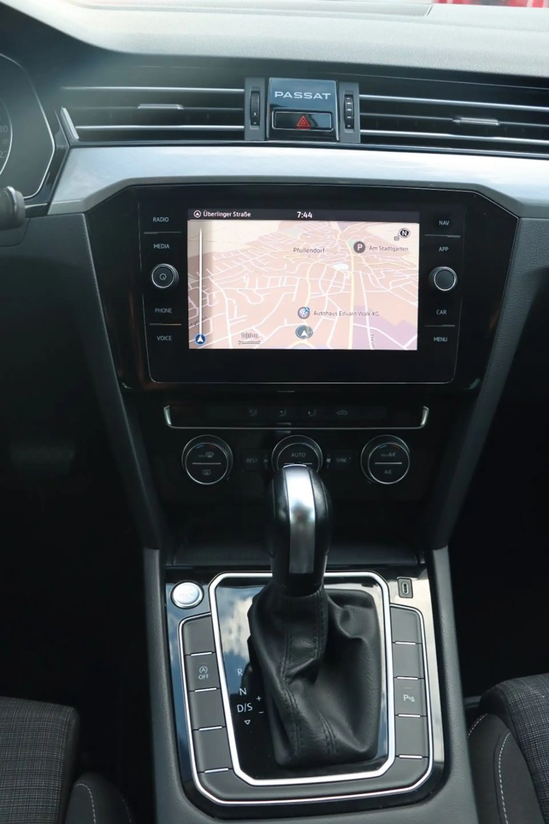 Volkswagen Passat Variant Business l NAVI l LED l 2.HAND l — photo 9