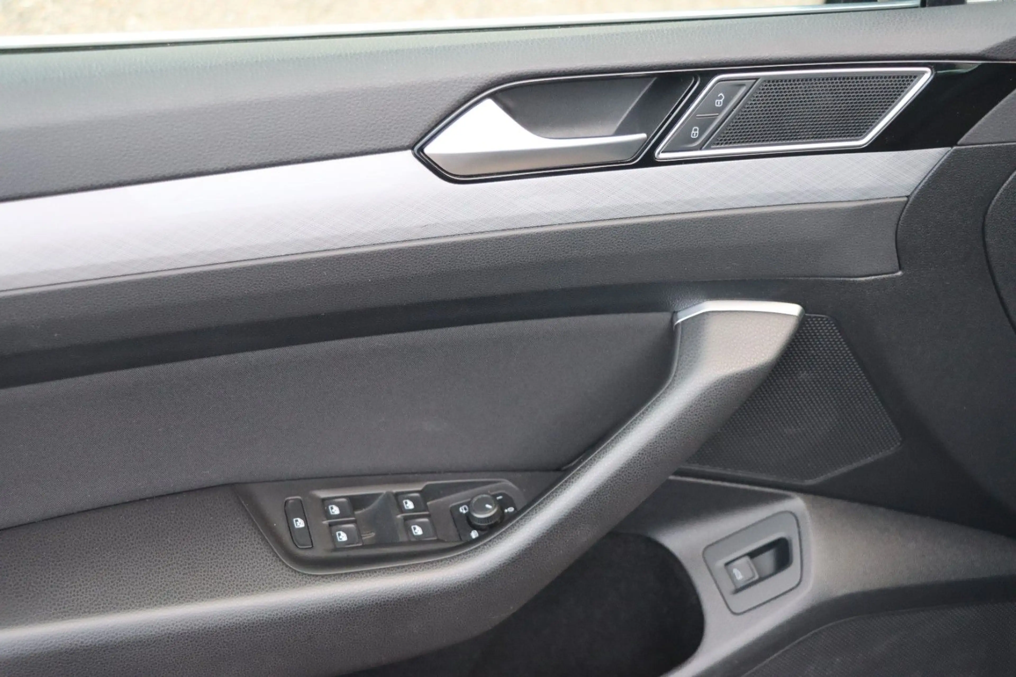 Volkswagen Passat Variant Business l NAVI l LED l 2.HAND l — photo 15