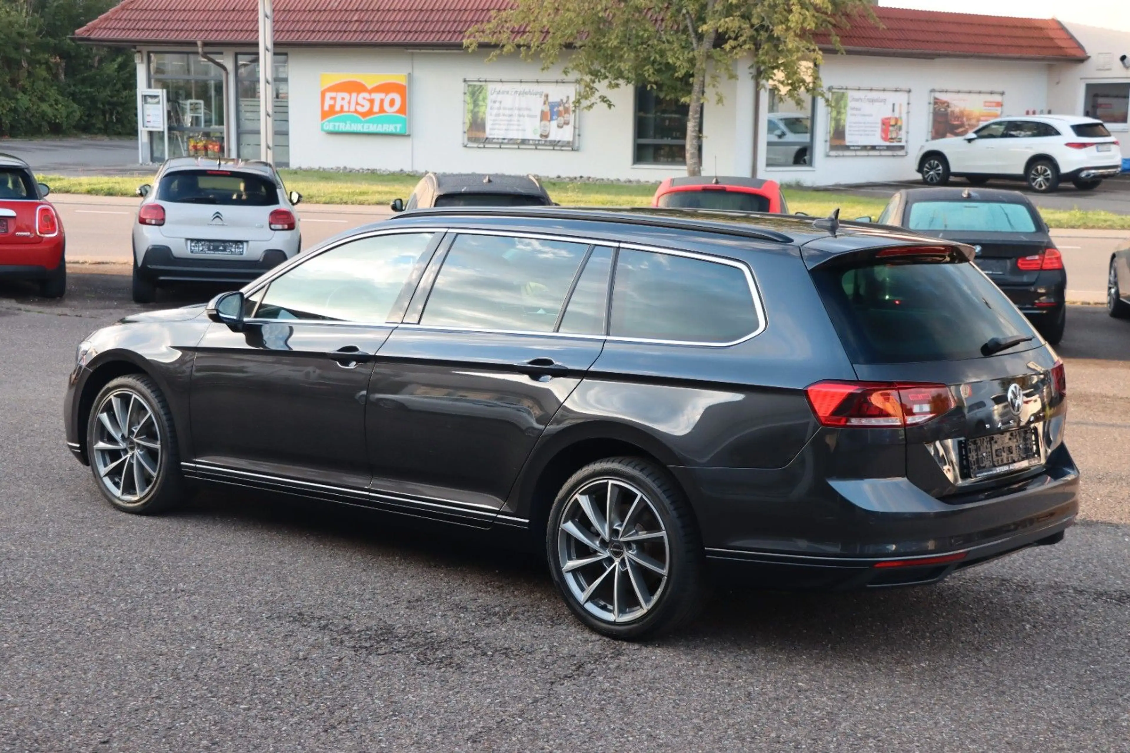 Volkswagen Passat Variant Business l NAVI l LED l 2.HAND l — photo 4
