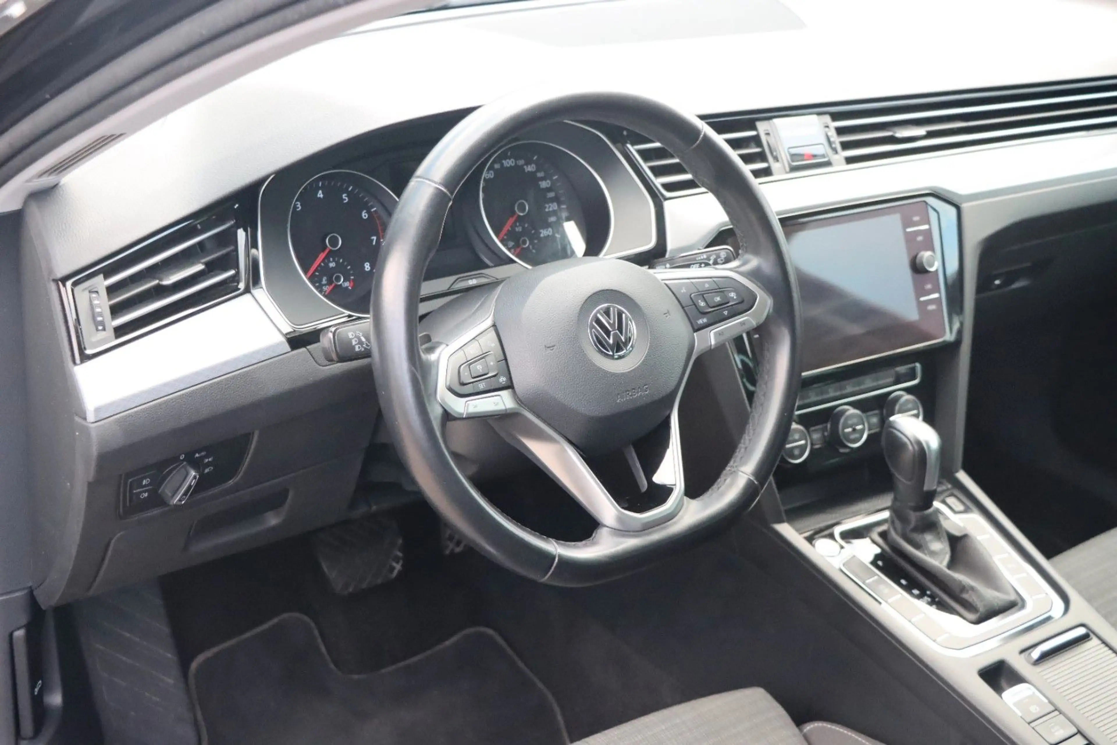 Volkswagen Passat Variant Business l NAVI l LED l 2.HAND l — photo 12