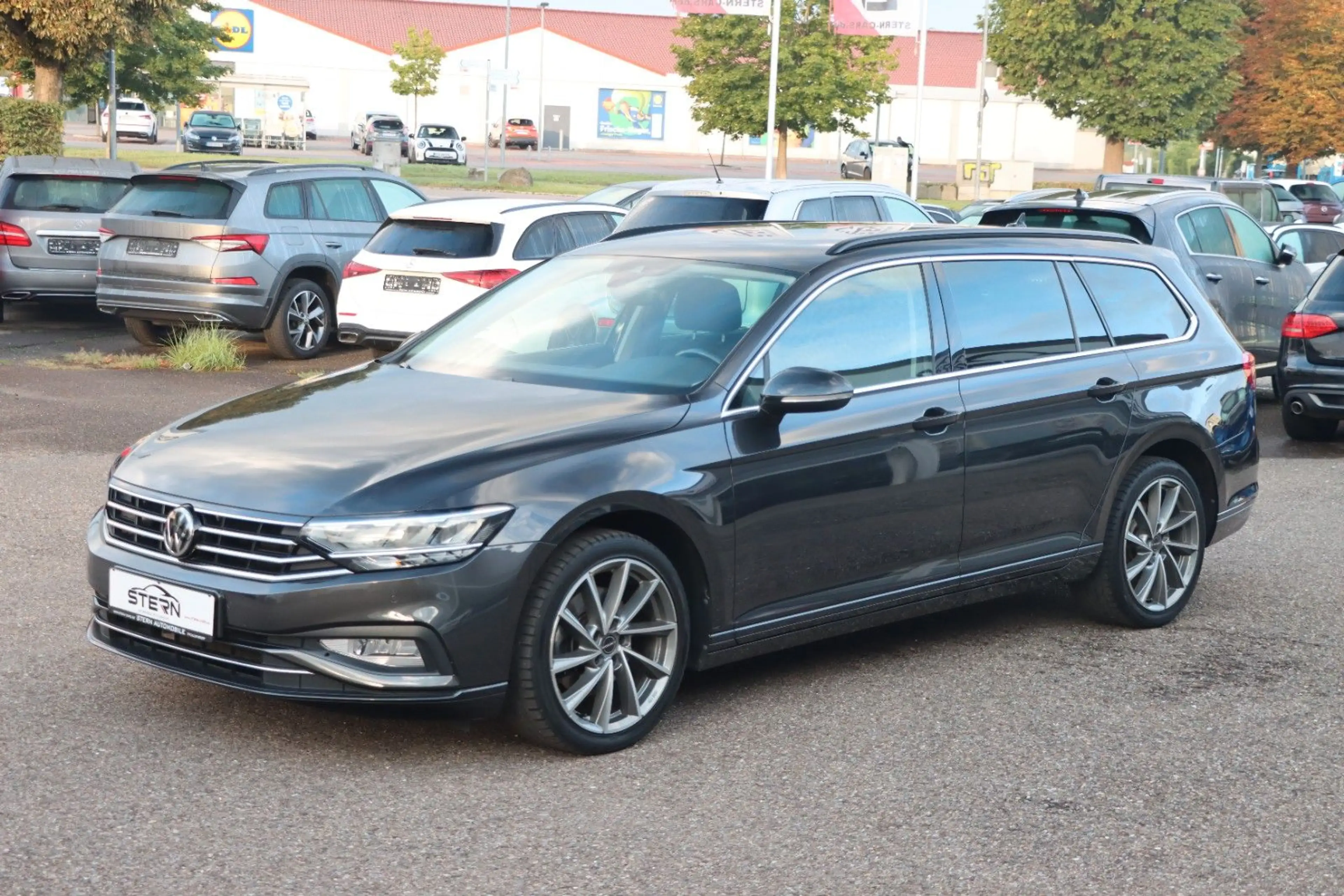 Volkswagen Passat Variant Business l NAVI l LED l 2.HAND l — photo 3