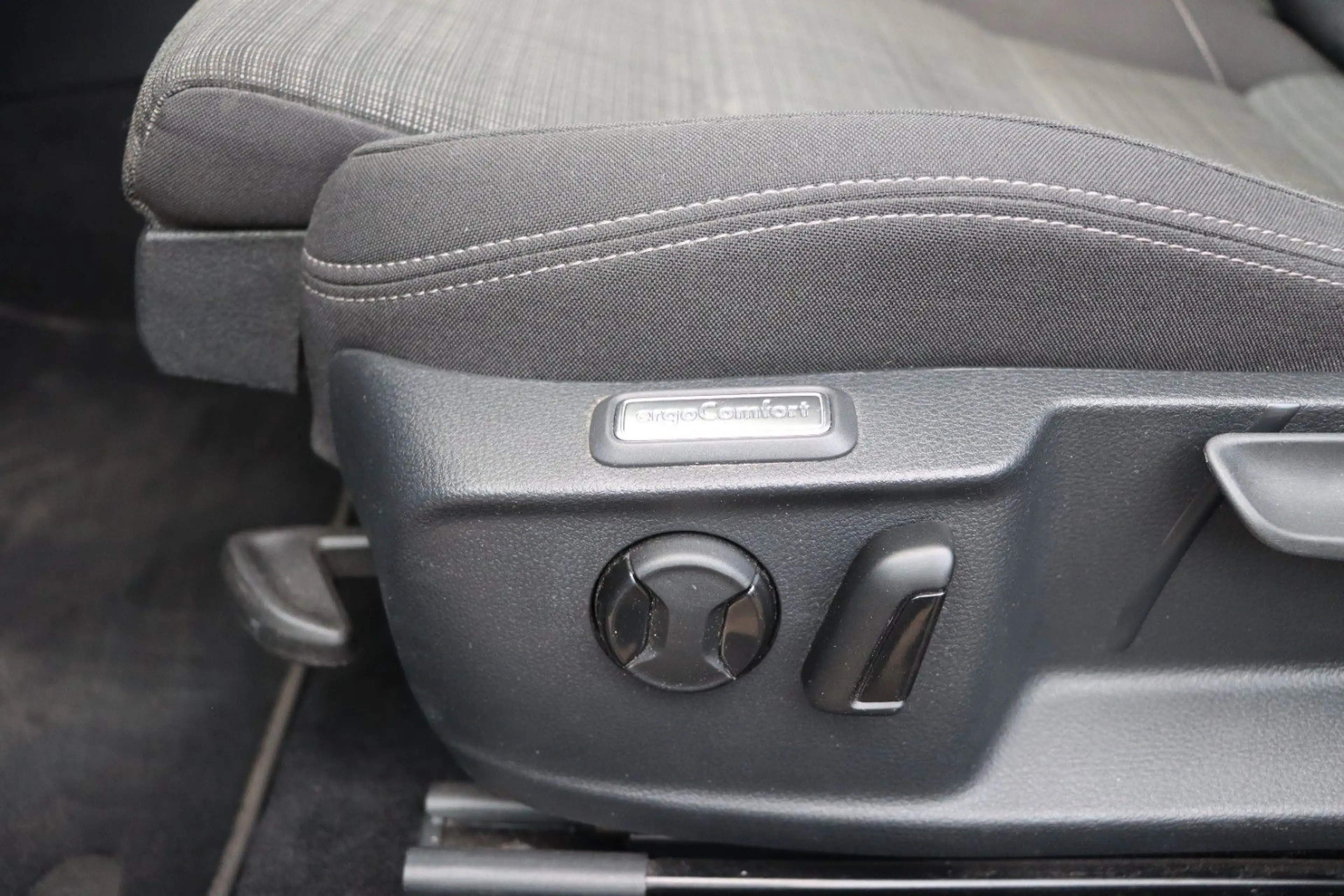 Volkswagen Passat Variant Business l NAVI l LED l 2.HAND l — photo 14