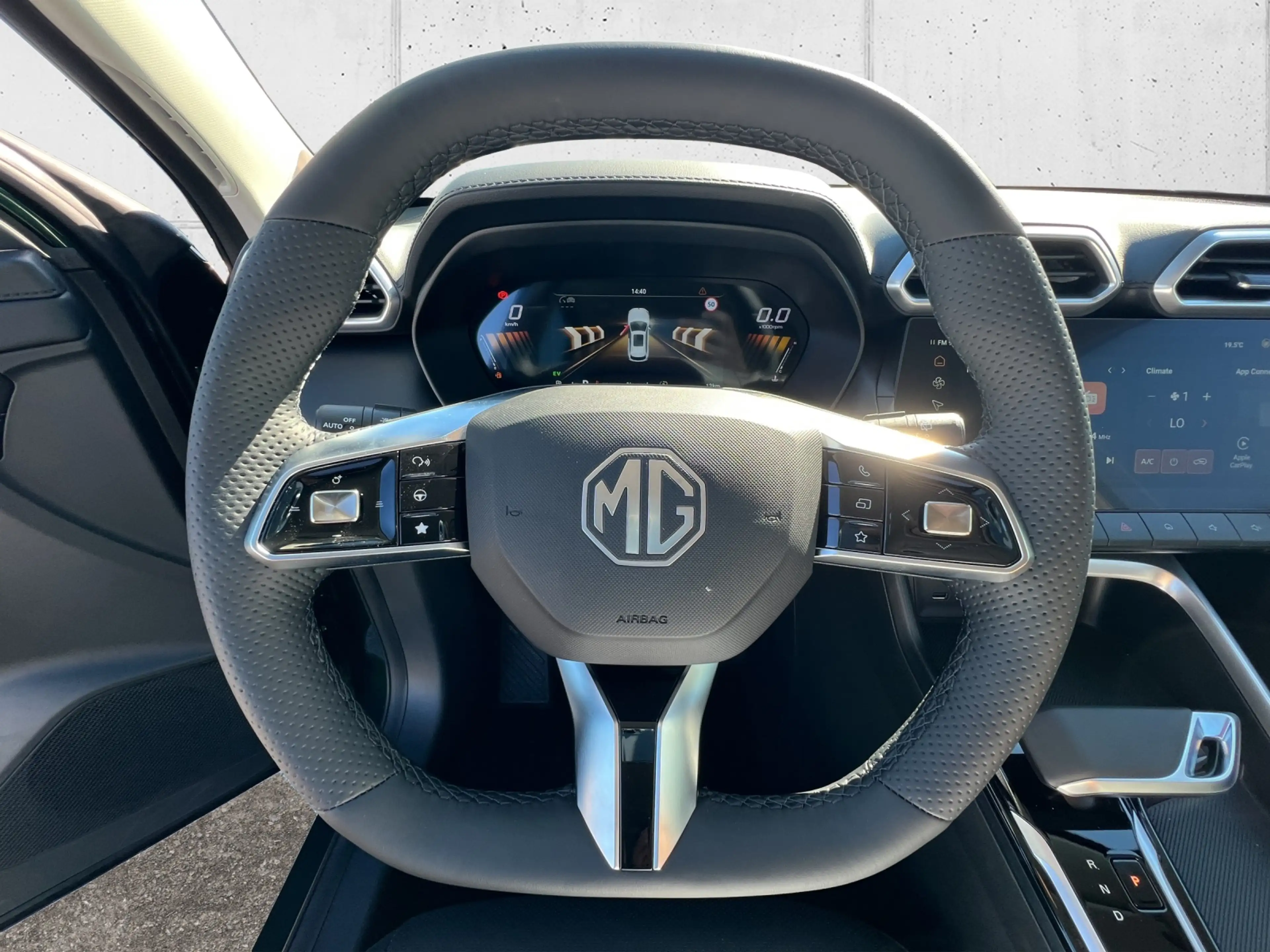 MG ZS Hybrid+ Luxury FWD 5tg. MY26 - PANORMADACH — photo 11