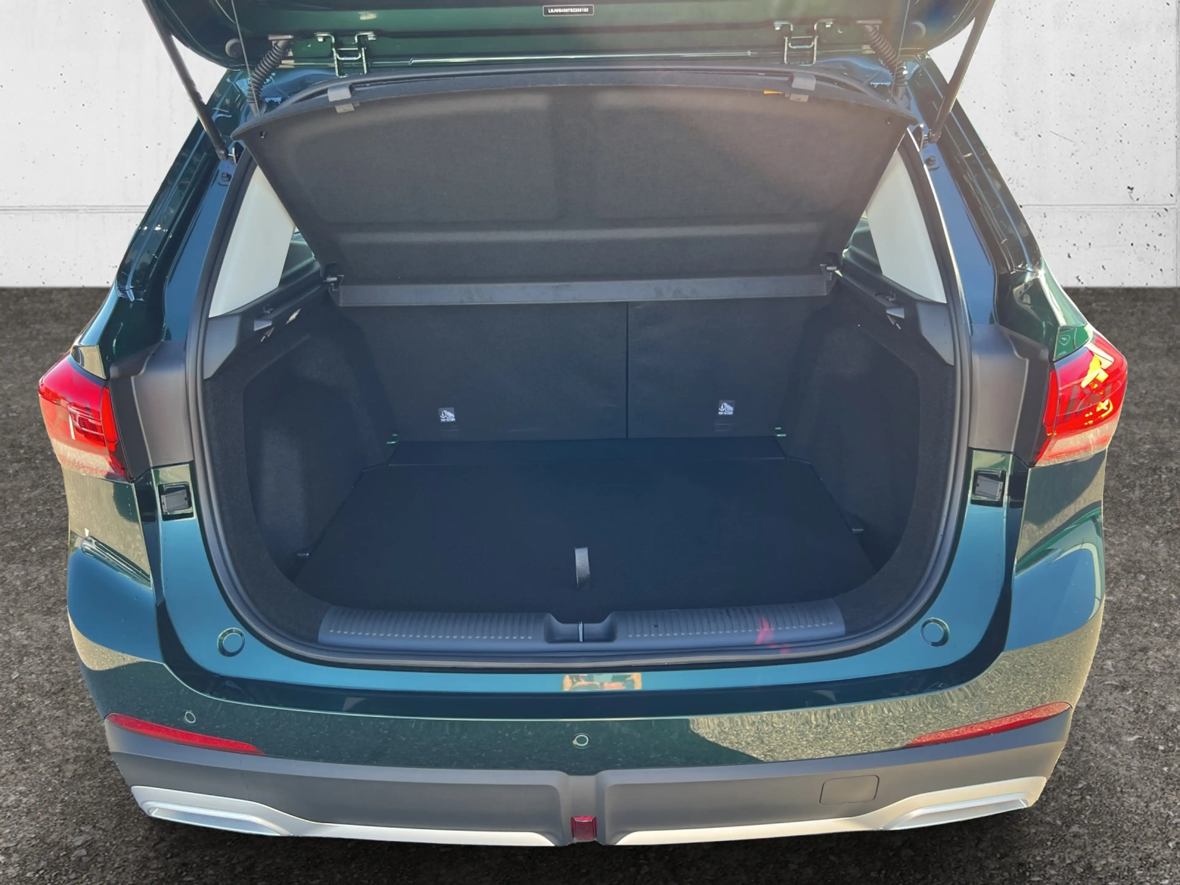 MG ZS Hybrid+ Luxury FWD 5tg. MY26 - PANORMADACH — photo 9