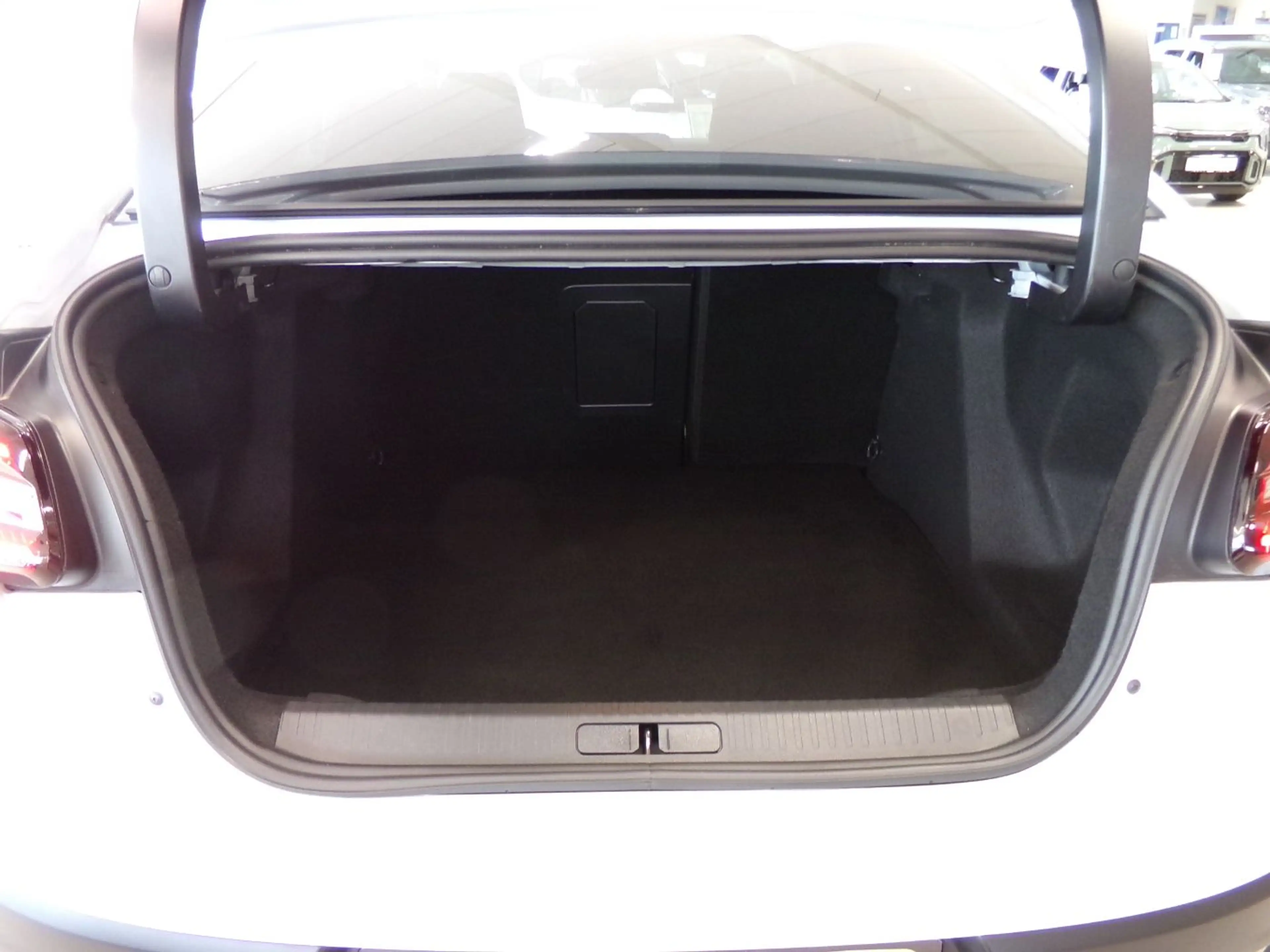 Citroen C4 X 1.2 PureTech130 MAX LED+Navi+SHZ+Winterp.+LM — photo 14