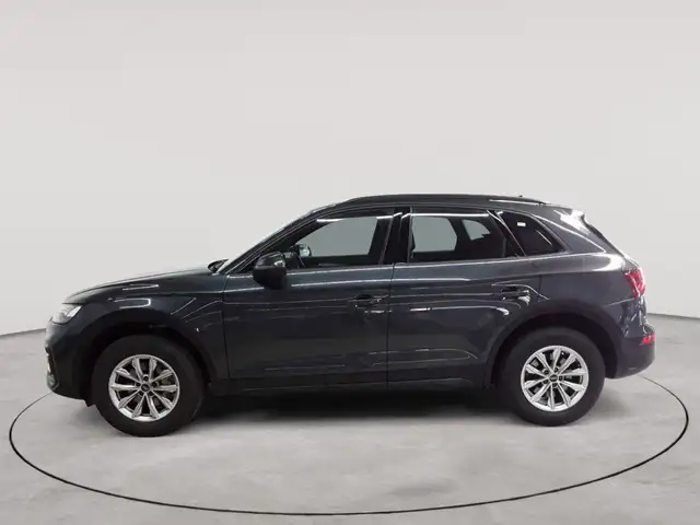 Audi Q5 view 6