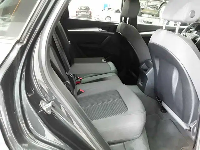 Audi Q5 view 14