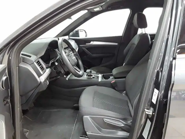 Audi Q5 view 7