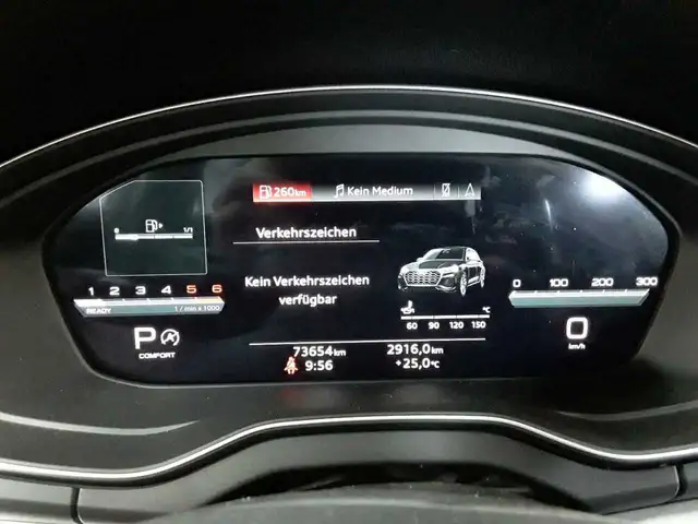 Audi Q5 view 11