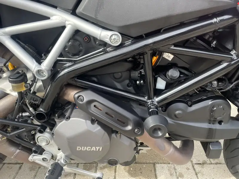 Ducati Hypermotard 950 - foto 4